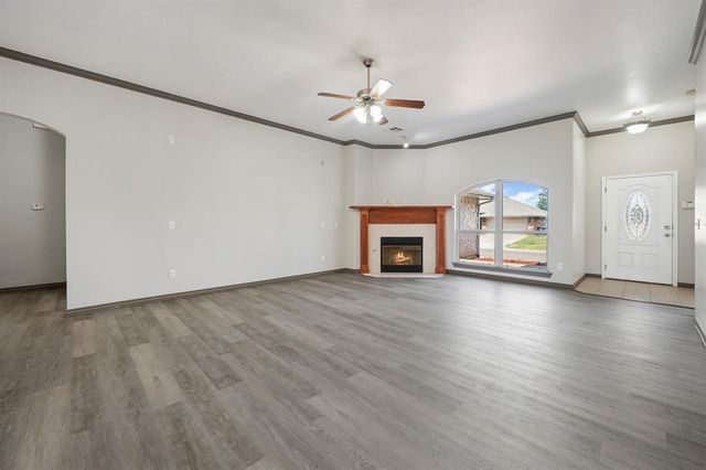 909 Greenfield Avenue, Yukon, OK 73099