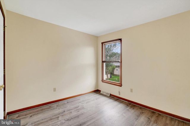 2720 SPARROW DR, York, PA 17408