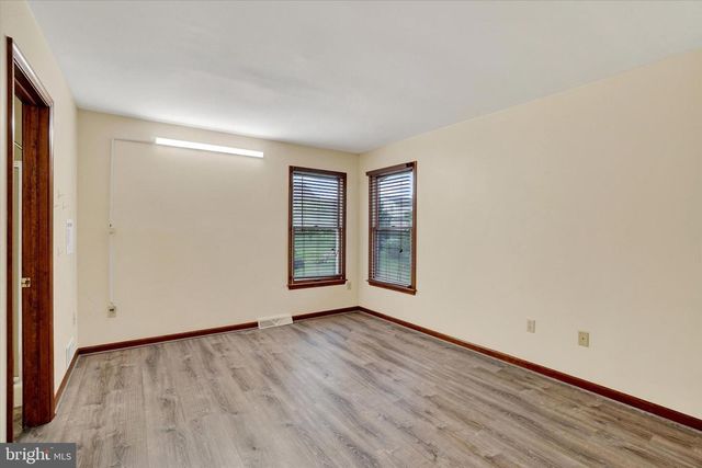 2720 SPARROW DR, York, PA 17408
