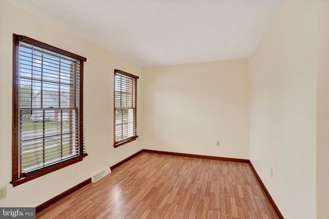 2720 SPARROW DR, York, PA 17408