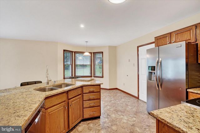 2720 SPARROW DR, York, PA 17408