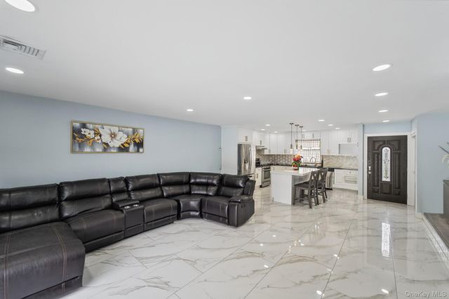 1575 Prospect Avenue, East Meadow, NY 11554
