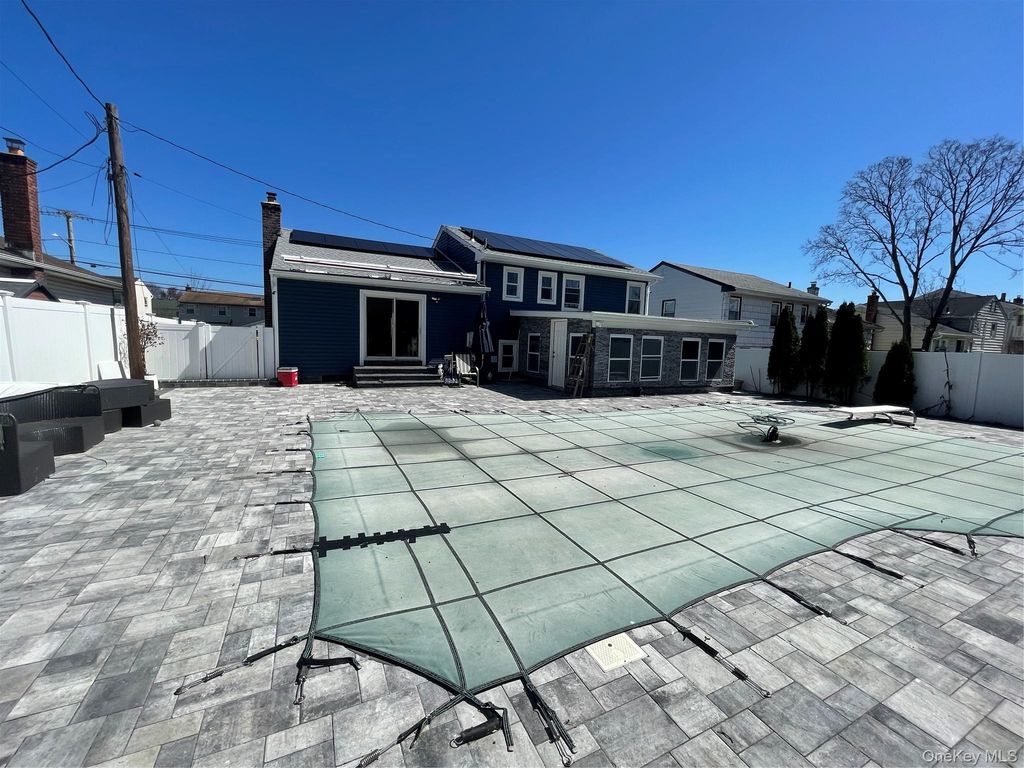 1575 Prospect Avenue, East Meadow, NY 11554 — exterior