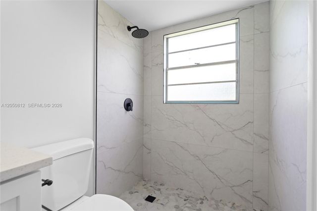 213 N Oakridge N 213, Deerfield Beach, FL 33442