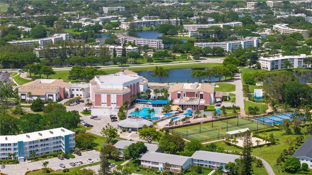 213 N Oakridge N 213, Deerfield Beach, FL 33442