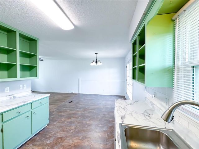 1403 Blueberry Drive, Harrisonville, MO 64701