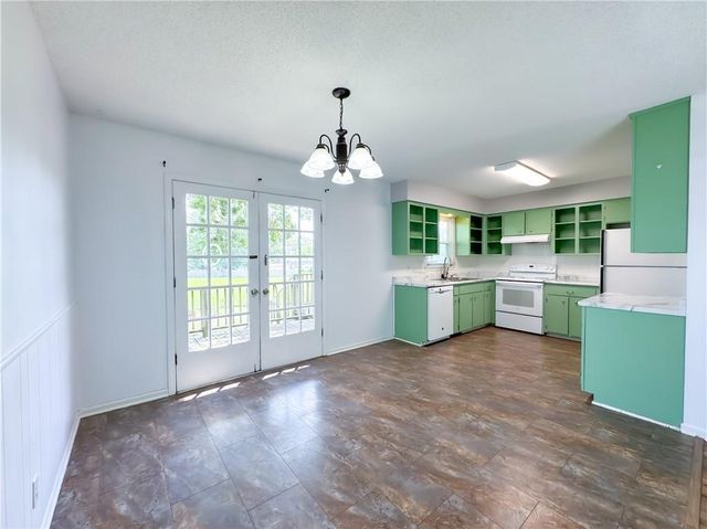 1403 Blueberry Drive, Harrisonville, MO 64701