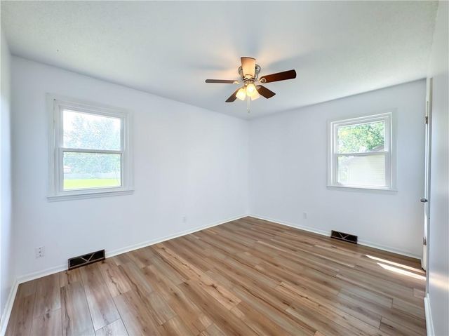 1403 Blueberry Drive, Harrisonville, MO 64701