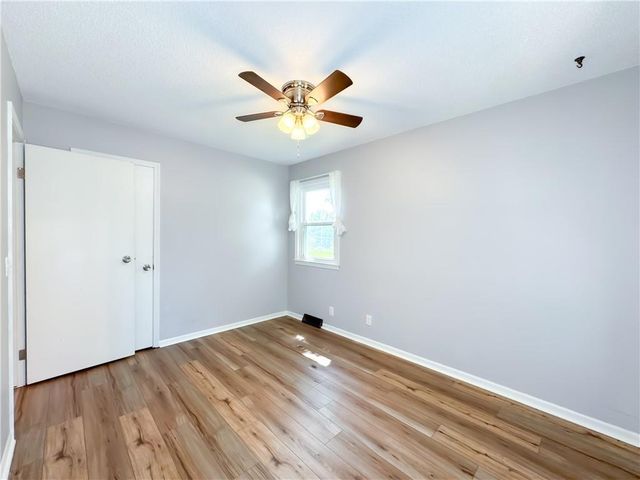 1403 Blueberry Drive, Harrisonville, MO 64701