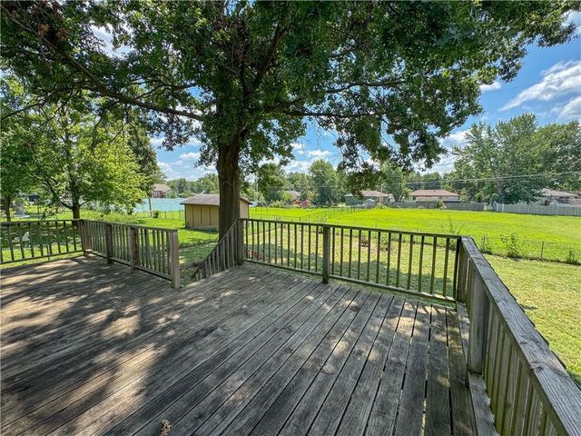1403 Blueberry Drive, Harrisonville, MO 64701