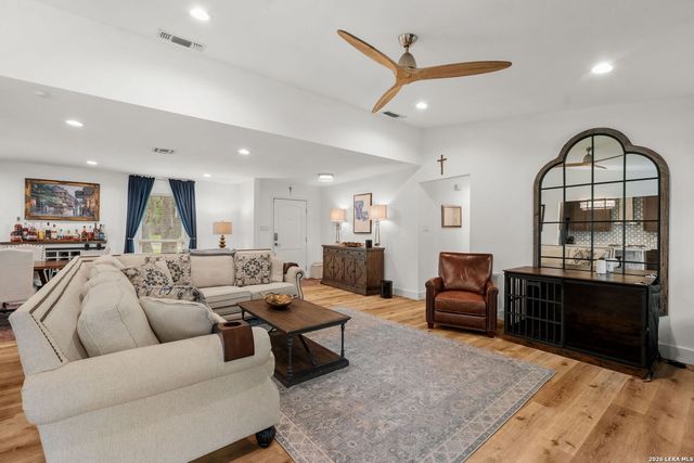 13710 STONEY HL, San Antonio, TX 78231