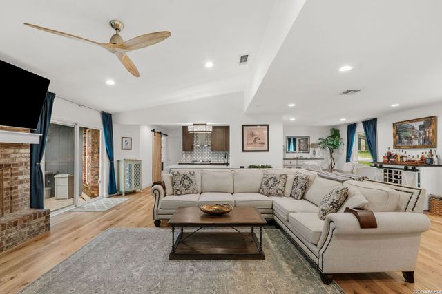 13710 STONEY HL, San Antonio, TX 78231