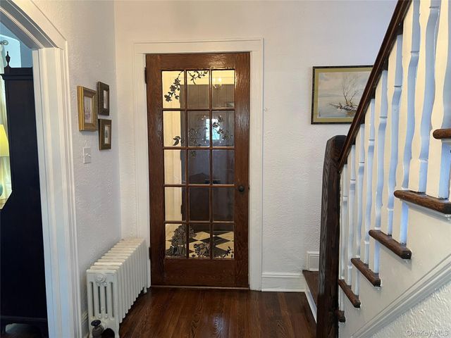 233 Kneeland Avenue, Yonkers, NY 10705