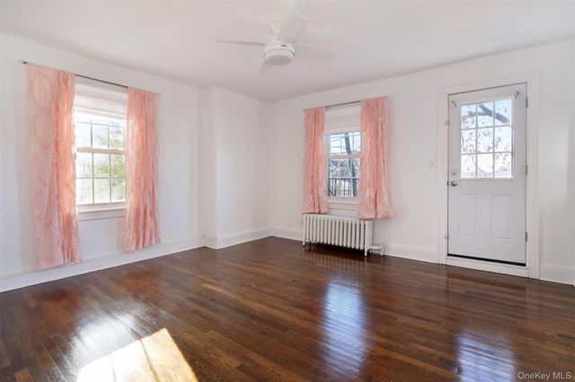 233 Kneeland Avenue, Yonkers, NY 10705