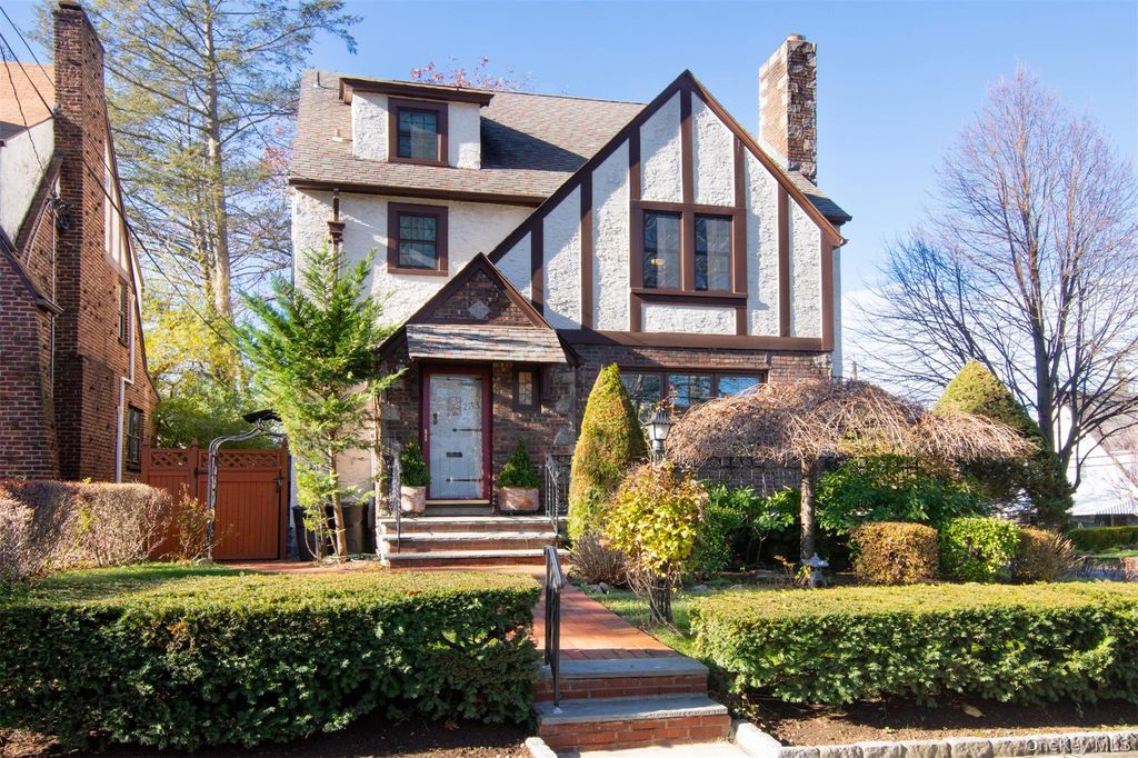 233 Kneeland Avenue, Yonkers, NY 10705