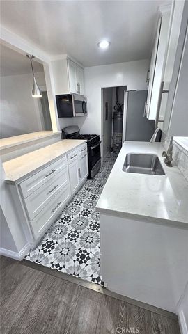 7011 Fountain, Los Angeles, CA 90028
