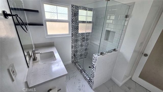 7011 Fountain, Los Angeles, CA 90028