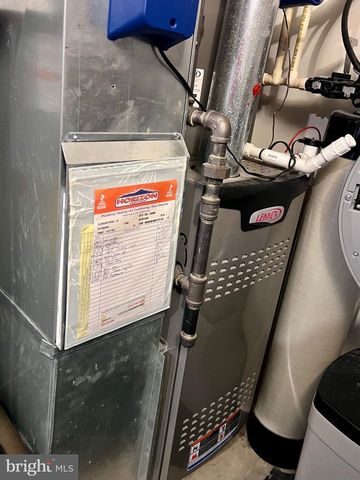 142 COUPLES DR, Newark, DE 19702