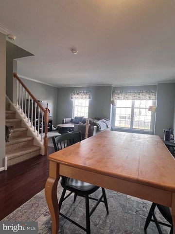 142 COUPLES DR, Newark, DE 19702