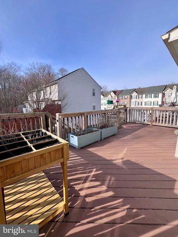 142 COUPLES DR, Newark, DE 19702