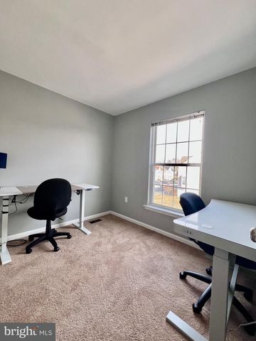 142 COUPLES DR, Newark, DE 19702