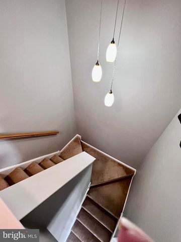 142 COUPLES DR, Newark, DE 19702