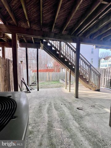 142 COUPLES DR, Newark, DE 19702