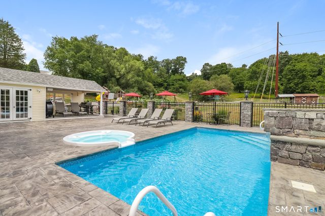 341 High St EXT, Thomaston, CT 06787