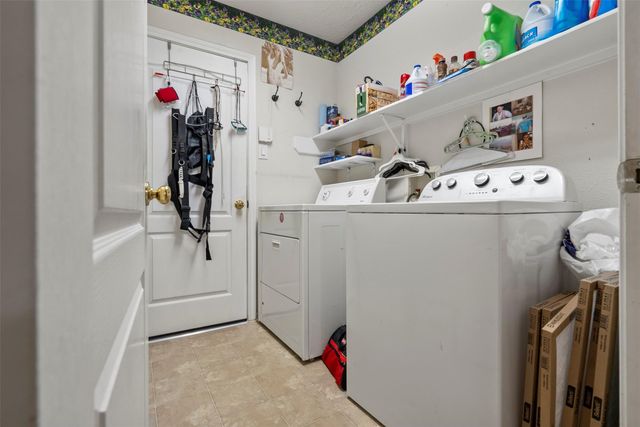 411 Ceole Lane, League City, TX 77573