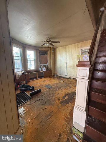 127 WHITE AVE, Marcus Hook, PA 19061