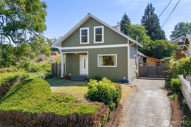 914 McKenzie Avenue, Bremerton, WA 98337
