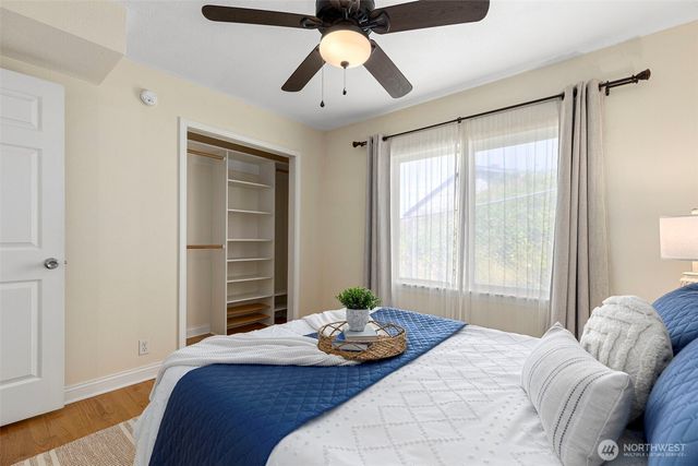 914 McKenzie Avenue, Bremerton, WA 98337