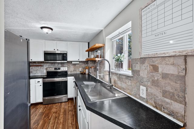 2422 N WALL St, Spokane, WA 99205