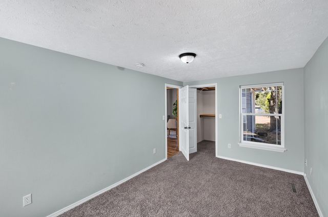 2422 N WALL St, Spokane, WA 99205