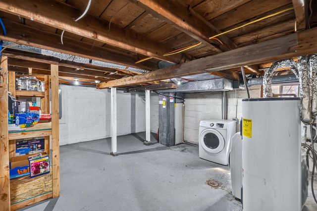 2422 N WALL St, Spokane, WA 99205