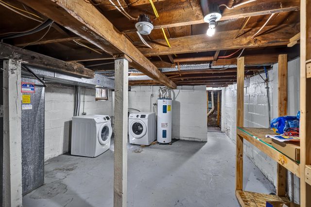 2422 N WALL St, Spokane, WA 99205