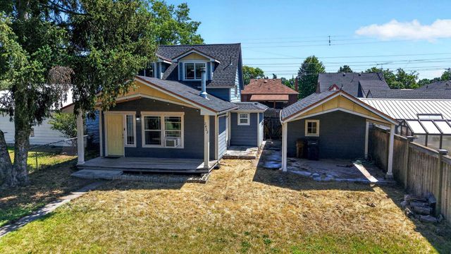 2422 N WALL St, Spokane, WA 99205