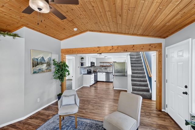 2422 N WALL St, Spokane, WA 99205