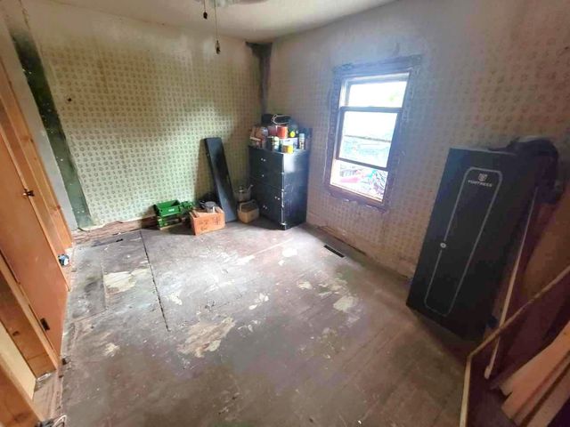 606 S 5th Street, Knoxville, IA 50138