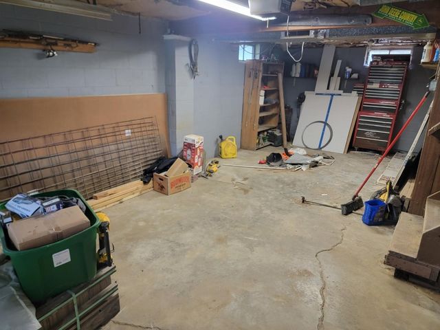 606 S 5th Street, Knoxville, IA 50138