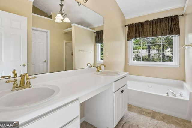806 Norwalk Cove, Lawrenceville, GA 30043