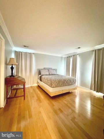 10931 PARK RD, Fairfax, VA 22030