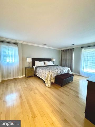 10931 PARK RD, Fairfax, VA 22030