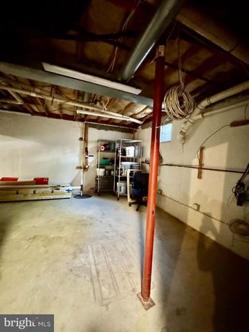 10931 PARK RD, Fairfax, VA 22030