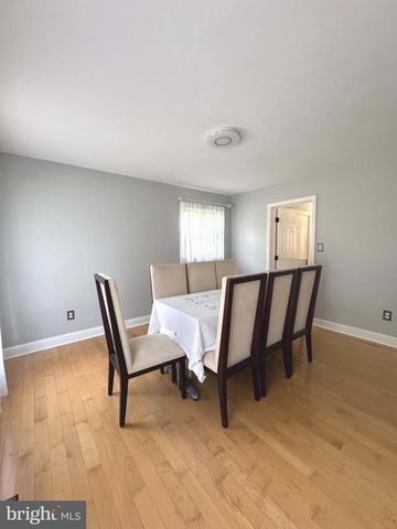 10931 PARK RD, Fairfax, VA 22030