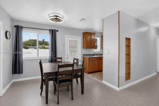 7331 Garfield St, Hollywood, FL 33024