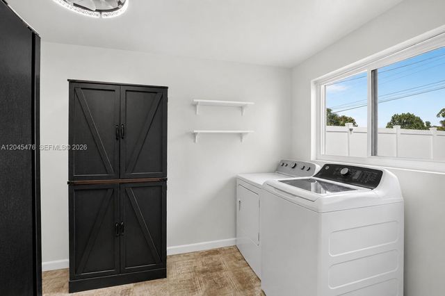 7331 Garfield St, Hollywood, FL 33024