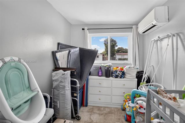 7331 Garfield St, Hollywood, FL 33024