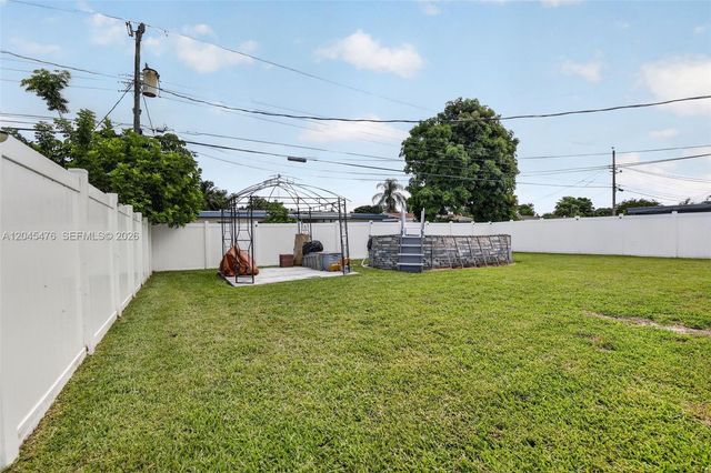 7331 Garfield St, Hollywood, FL 33024