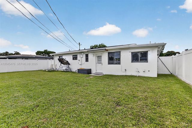 7331 Garfield St, Hollywood, FL 33024